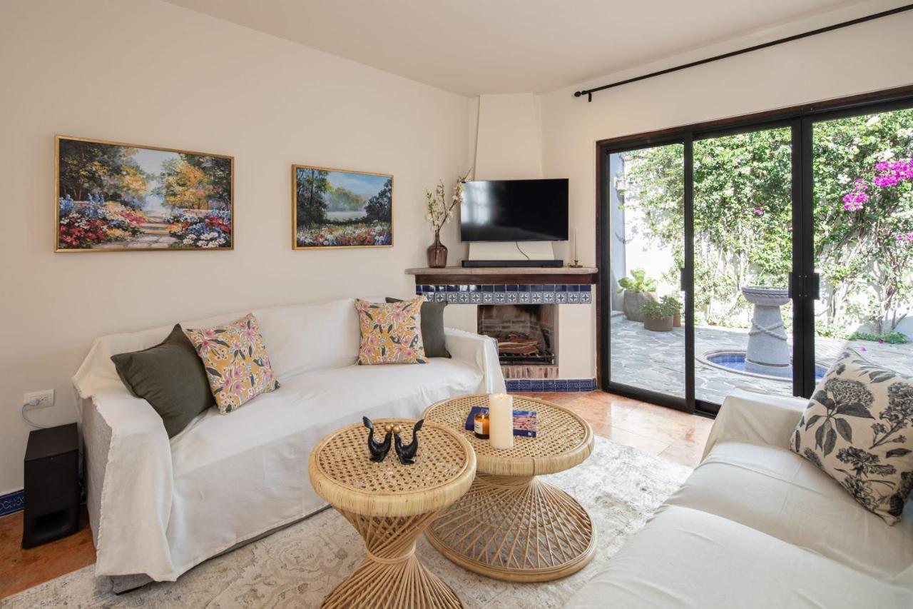 Rooftop Jacuzzi! Country-Style 4 Bedroom Cottage Σαν Μιγκέλ ντε Αγιέντε Εξωτερικό φωτογραφία